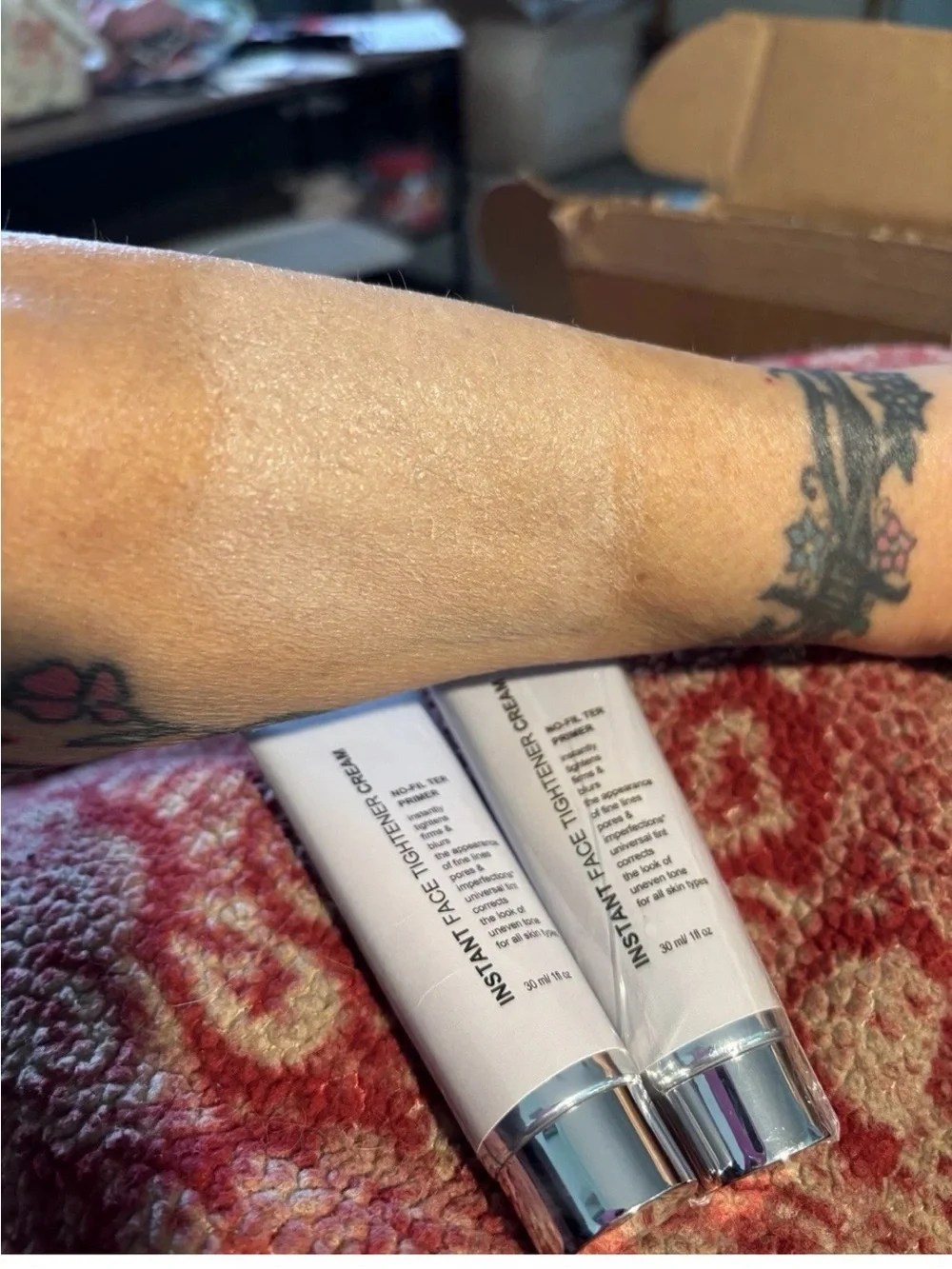 Instant Face Tightener Cream No-Filter Primer - Universal Tint, White